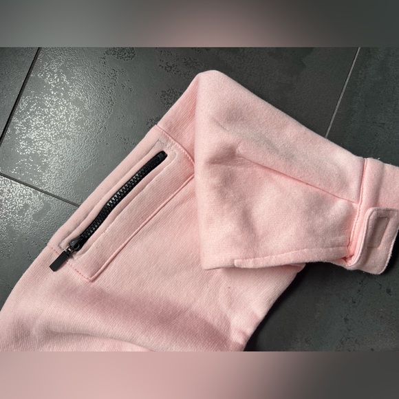 PrettyLittleThings Cropped Sweatshirt, Baby Pink, Size M - Picture 5 of 10